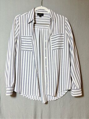 Fortune + Ivy Women's Light Blue and White Striped Button-Down Shirt
